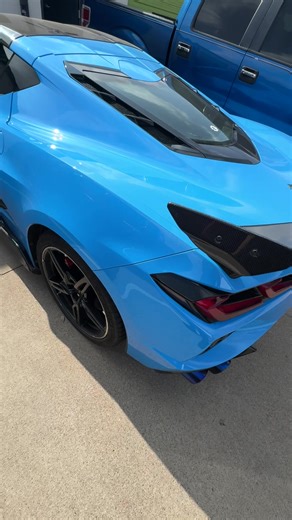 C8 z06 #Corvette #C8Corvette #C8 Dallas Texas #Texas #dallas The Chevrolet Corvette C8 Z06 is widely considered one of the most impressive modern performance cars because it combines supercar-level engineering, racing technology, and relatively accessible pricing. Unlike many traditional American muscle cars, the C8 Z06 represents a major shift in design philosophy for the Corvette line. With its mid-engine layout, high-revving exotic-style engine, and track-focused engineering, the Z06 bridges 