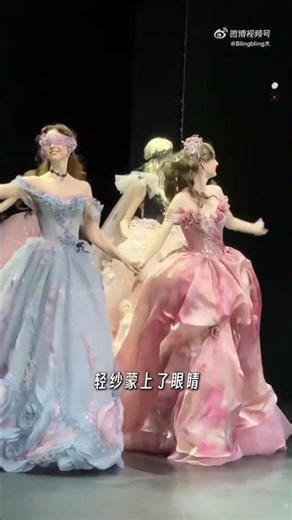 女孩子们的dream dress✨ #2025三亚国际婚纱时装周 Cover：Blingling大 #weddingdress #weddinggown #礼服 #礼服 #婚纱 #穿搭