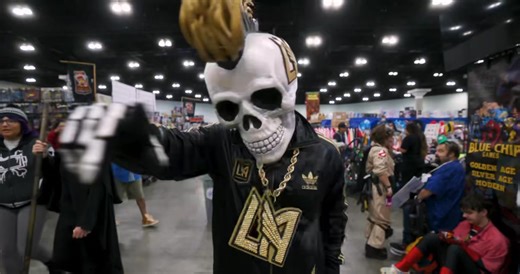 7.5K views · 186 reactions | Best. Weekend. Ever.  Thank you to everyone who joined us at L.A. Comic Con this year. You made the show unforgettable! Stay tuned for next year’s dates! | Los Angeles Comic Con | Facebook