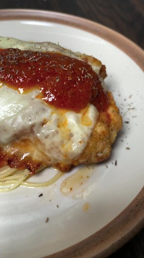 1.1M views · 21K reactions | Quick and easy chicken parm. #chickenparm #pasta | Ninjacue | Facebook