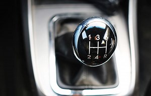 Mazda: Manual Transmission Shifting Difficulties