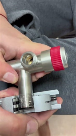 Why You Should Roughen Your Valve Threads