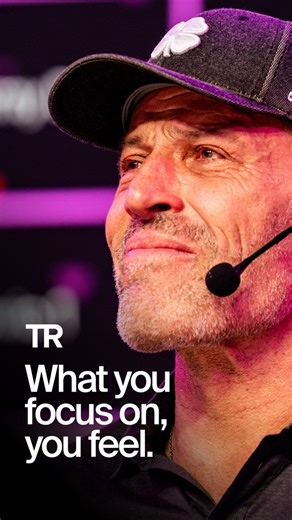 416K views · 9.2K reactions | Every moment of our lives, whether we realize it or not, we’re answering these three questions – and if we’re not careful, they take control of us. ⚠️ ️樂 | Tony Robbins | Facebook