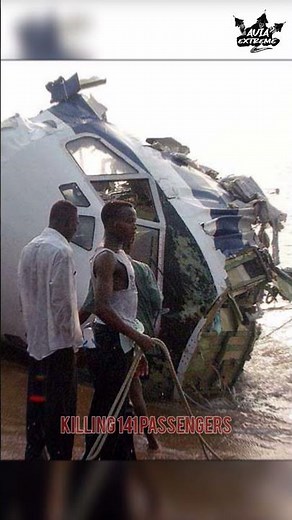 💥❗𝙍𝙀𝙈𝙀𝙈𝘽𝙀𝙍❗💥 Boeing 727-223 plane crash on 25 December 2003 killing 141 passengers.