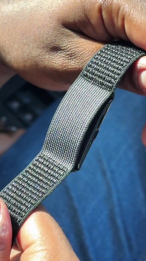 سوار هلث الذكي يتابع مؤشرات الجسم ويوفر ملخص واضح بالعربي