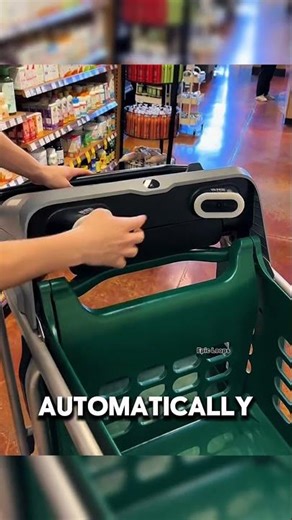 This Smart Cart Lets You Skip Checkout Completely 🤯