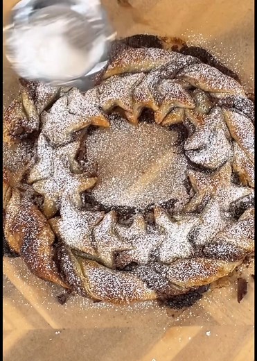 Nutella, #PuffPastry & cookie cutters make the prettiest holiday pastry! | Kells Kitchen