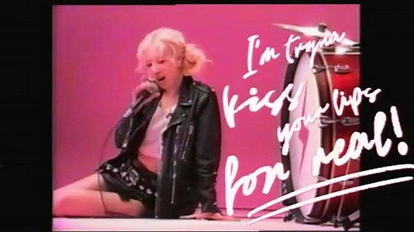 ROSÉ & Bruno Mars - APT. (Official Music Video)