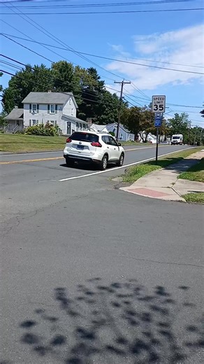 AMR again fr #plsdontflop #newington #AMBULANCE #amr #fyp