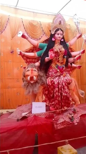 बना गैलू आखि के पुत्रियां ए Mae shot vidro