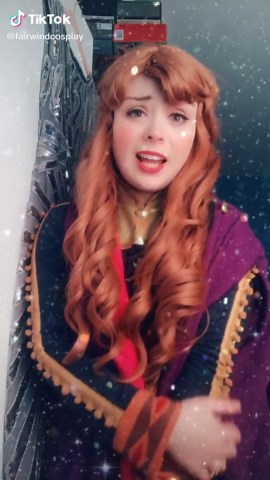 Step again #cosplay #frozen #frozen2 #frozencosplay #anna #annacosplay #MakeTheLeap #intotheunknown #disney #disneycosplay #whileyouwerebusy #princess