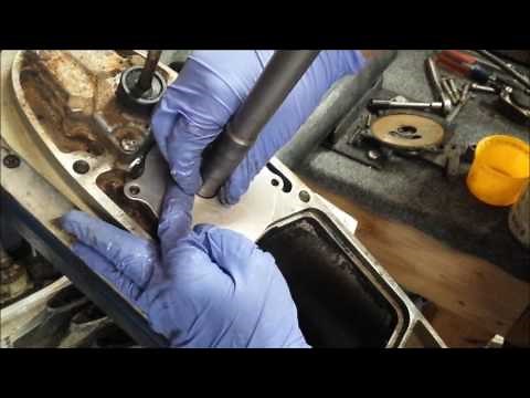 1978 Evinrude 85 HP Lower Unit Service - Fluid and Pump