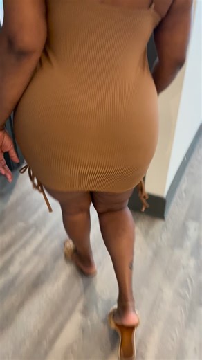 Kenyatta Averett on Instagram: "Foxy thing too tight"