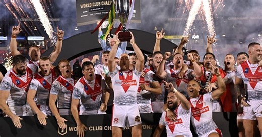 The Saints lift the World Club Challenge trophy