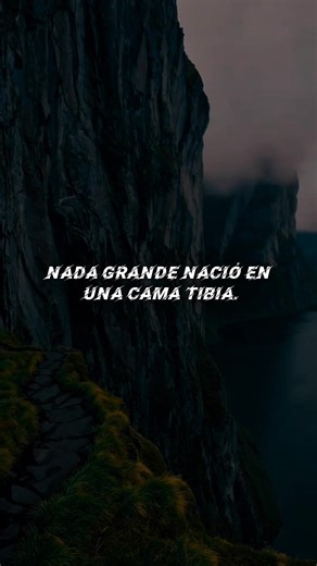 Nada grande nació en una cama tibia… deja la comodidad o muere mediocre 💀🔥 #MotivaciónDura #SinExcusas #MentalidadFuerte #Disciplina #ModoBestia | Mr Rosas