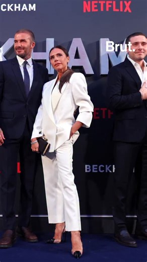 Danse “humiliante” à son mariage, annulation de la robe de son épouse… Le fils aîné de David et Victoria Beckham affiche publiquement ses parents et règle ses comptes. | Brut