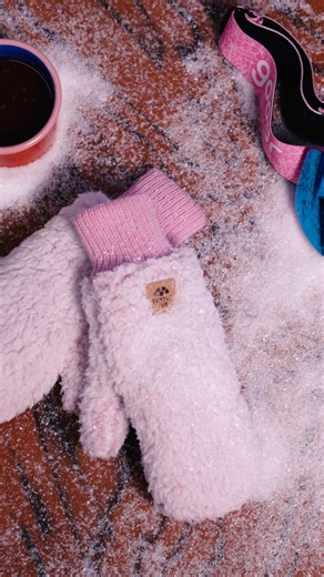 Get your hands on a pair of the holiday season’s must-have mitts. Made with extra soft, high pile fleece. | Turtle Fur