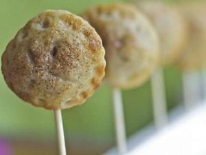 Apple Pie Pops