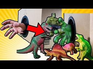 巨大な手に恐竜が吸い込まれる！ハルクの巨大な手に変身！子供向け おもちゃ マーベル アベンジャーズ dinosaur toys Marvel Hulk 【toytube japan】