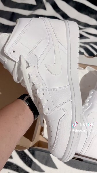 Jordan 1 Mids Triple White - The Ultimate Sneaker Collection