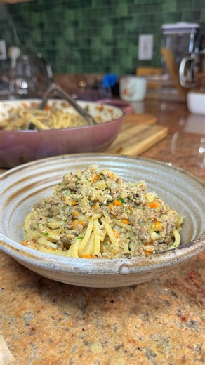 White bolognese: an updated version of one of my most popular recipes 🍝 WHAT YOU NEED 1 lb ground beef (80/20) 1 lb italian sausage (hot or mild) 1 large onion, diced 1 large carrot, diced 2 celery stalks, diced 5 cloves garlic, minced 2 tbsp chopped sage 1 tbsp chopped fresh rosemary 1 tsp fresh thyme leaves 2 tbsp olive oil 3 cups beef broth 1.5 cups heavy cream 2 tsp cumin 1 tsp allspice 1 tsp chili flake 2 bay leaves Salt pepper to taste 1 lb dried pasta of choice ¼ cup chopped parsley 4 tb
