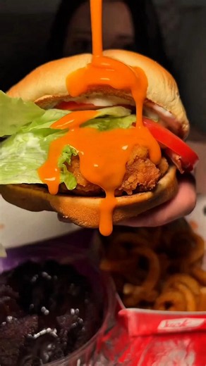 Jack in the Box Low Sound ASMR Mukbang 🍔🔊 Relaxing Eating Sounds #asmr #mukbang #crunchy #viralasmr