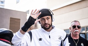 Neymar pode voltar a jogar por 90 minutos em três partidas seguidas após dois anos