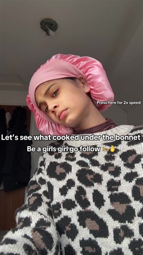 Chic Bonnets for British Girls