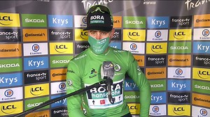 🎙 "F****** cycling" 🤭 💚 Peter Sagan is back in green, but gutted after the finish line and a mechanical problem in the final sprint. 💚 Peter Sagan est de retour en vert, mais très déçu de son final après un saut de chaîne dans le sprint.. #TDF2020 #TDFunited | Le Tour de France
