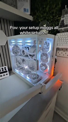 Impressive All-White Setup Showcase