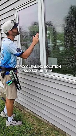 Window Cleaning TECHNIQUE! 🧼#windowcleaning #odlysatisfying #shorts