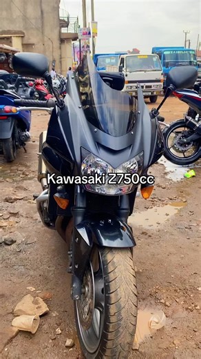 Kawasaki Z750cc Review and Riding Experience
