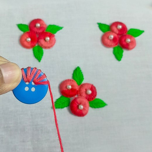 DIY Beautiful & Elegant Button Sewing Embroidery Art 💖 | Dian Embroidery