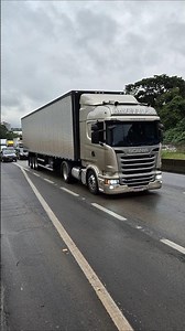 SIMBORA GAROTO ABRAÇO