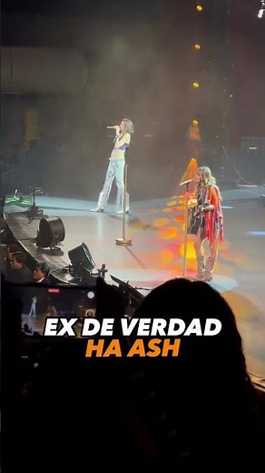 #HaAsh cantando “Ex de verdad” desde el 📍Auditorio Nacional en #haashville 🔥✨🎶