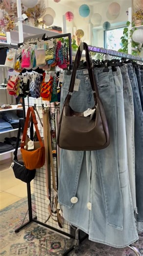 SALT BERLIN - Second Hand Vintage - Grünberger Straße 87 - 10245 Berlin 🔥 #secondhand #secondhandfashion #secondhandshop #vintagefashion #vintageshop #thriftshop #thrifting #berlin #saltberlin | SALT Berlin - Selected Second Hand & Vintage