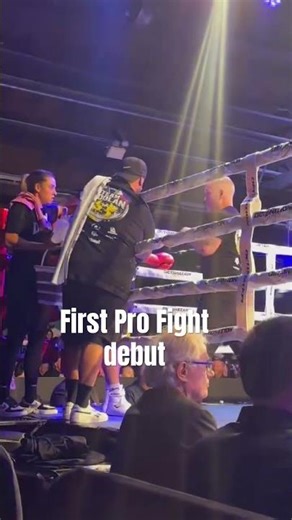 Getting in the Boxing Ring to smash his opponent