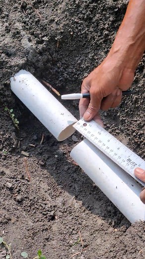 393K views · 1.4K reactions | often happens at home!! Connecting a leaking pipe simply uses wire. | Mini cement | Facebook