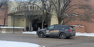 Armed robbery at jewelry store temporarily closes Lansing Mall