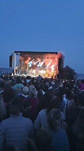 3.3K views · 285 reactions | Pendant près de 2 h, @magicsystemofficiel a mis l'ambiance à Larmor-Plage le jeudi 21 août 2025. #morbihan #bretagne #concert #gratuit #larmorplage #kasinolarmorplage #musique #magicsystem | Actu Morbihan | Facebook