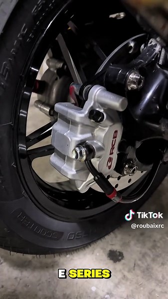 Bike Check: NMAX Street GP Concept and Roubaix RC