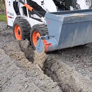 189K views · 453 reactions | Evenly disperse your construction material with this self-emptying bucket. | Cheddar Gadgets | Facebook