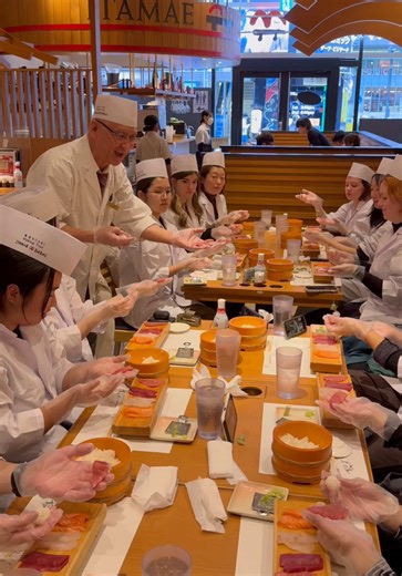 Sushi Making Touru You don’t just eat sushi in Tokyo. You make it. Grate real fresh wasabi. Shape the rice with your own hands. Learn from a real sushi chef. This isn’t dinner. It’s a story you’ll tell forever. Comment “SUSHI” 🍣 and I’ll send you the details in DM. #sushiclass #sushi #japan #fyp #ทําซูชิ