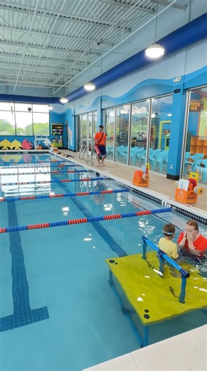 Get 2 Free Swim Lessons! 🎁 @goldfishswimschool makes building water confidence easy and fun. Students get comfortable with: ⭐️ Going underwater ⭐️ Floating ⭐️ Jumping in Clean facilities, friendly staff, and a great weekly routine. We're offering 2 free lessons with enrollment — check the link to grab the offer! | Goldfish Swim School - Okemos