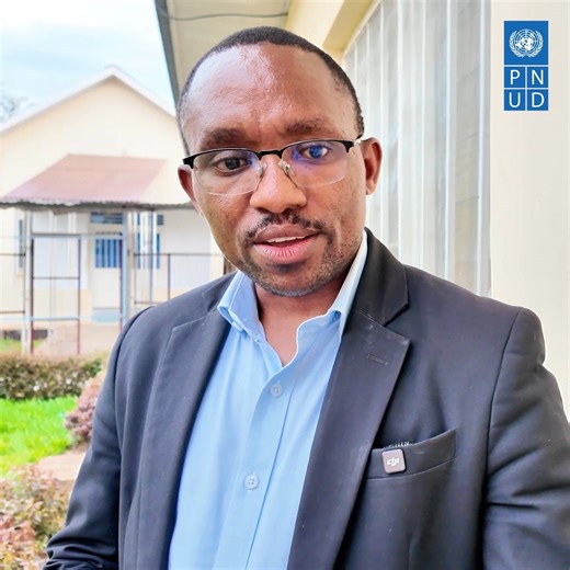 🎥 Découvrez le Centre Tao – centre pilote au #Burundi où les usagers de drogues reçoivent un accompagnement complet : traitement du #VIH, #tuberculose et autres maladies, mais aussi un véritable soutien à la réinsertion socioprofessionnelle. Un pas essentiel vers une santé et une dignité pour tous. ❤️‍🩹🌍 The Global Fund UNDP Africa United Nations in Burundi | PNUD Burundi