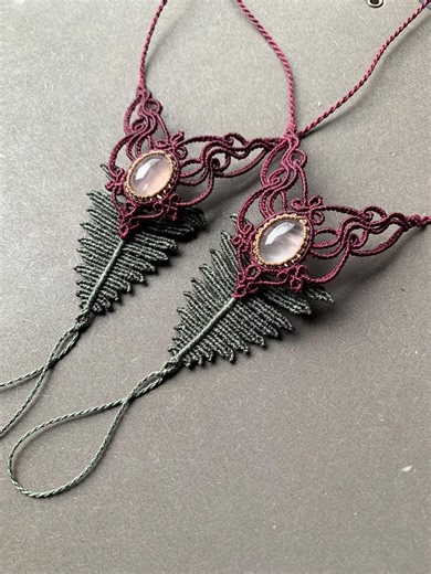 Macrame barefoot sandals with rose quartz and fern design