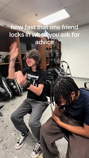 jaxin locks in for 2 seconds #unserious #skit #switchup #fyp #friends | advice