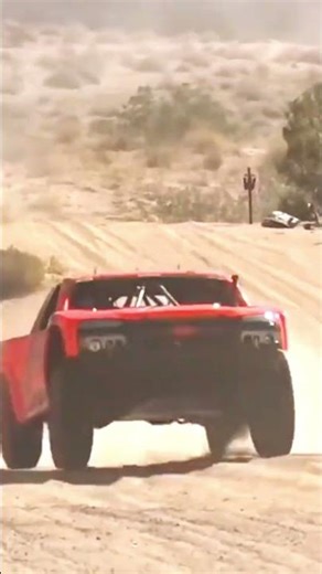 Baja 1000 Trophy Truck Almost Crashes on Road Jump 😬🔥 #Baja1000 #Truck #OffRoad