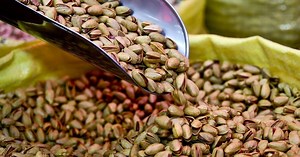 Here’s how many pistachios you need to eat to lower triglycerides