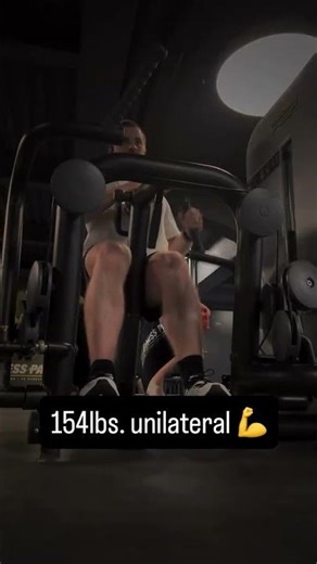 Hitting unilateral on Low Row machine at 70kg / 154lbs.